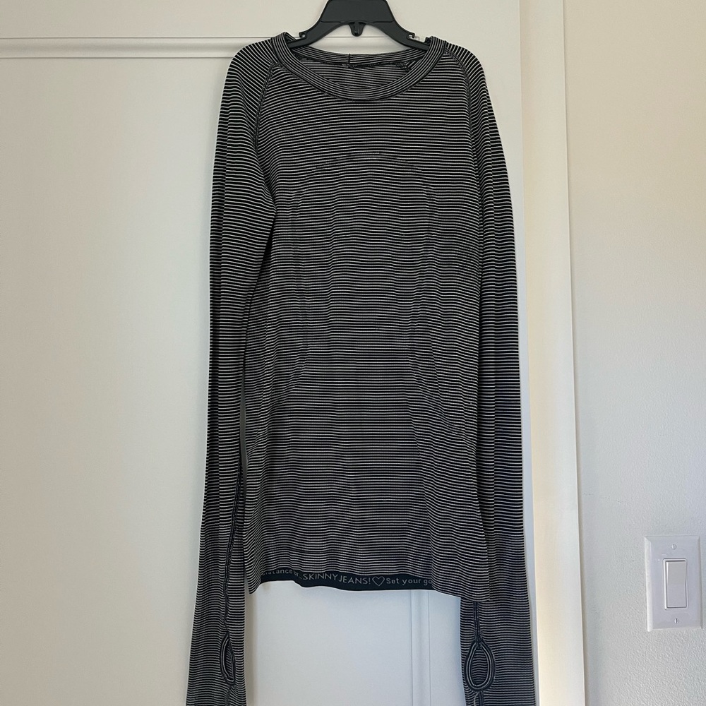 Lululemon Long Sleeve Swiftly- Size 0- Black and white stripes